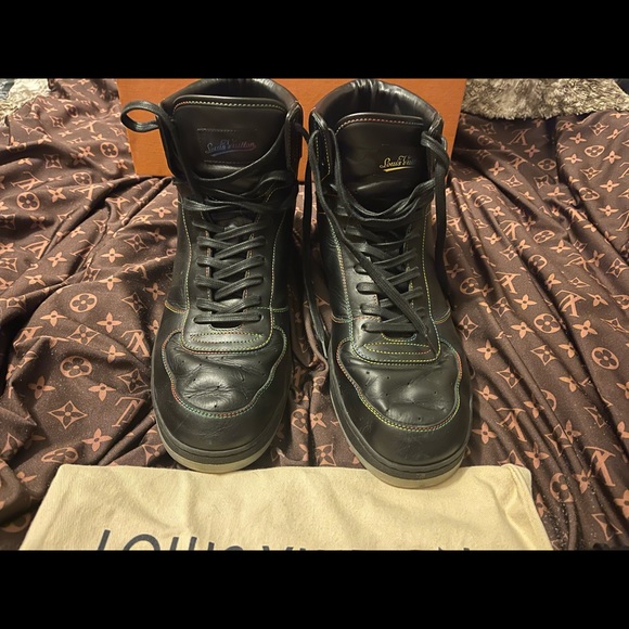 Louis Vuitton CALFSKIN RIVOLI HIGH TOP SNEAKERS - Picture 7 of 11